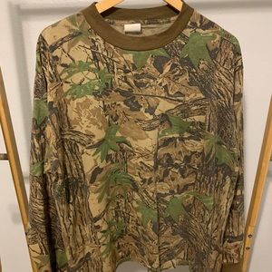 Vintage USA realtree Camo longsleeve ringer pocket tee